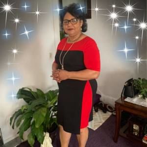 Meet your Posher, Dee-dee